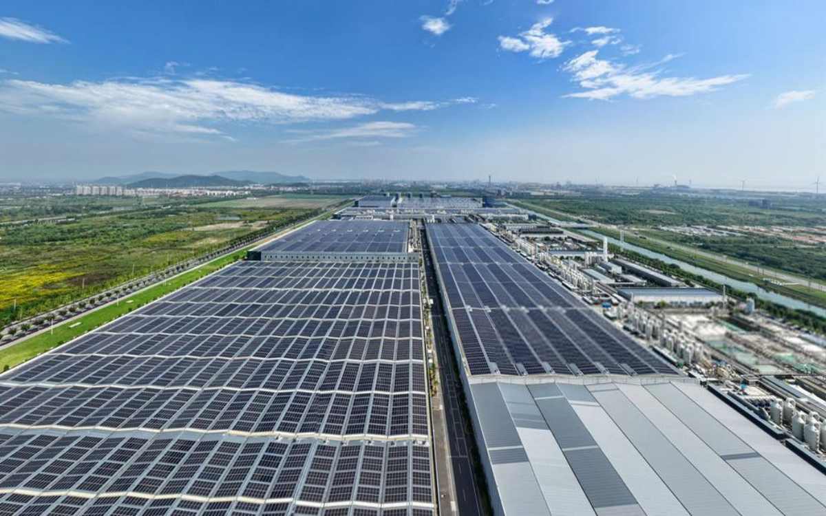 Industrial Monocrystalline Solar Panel Applications Industrial monocrystalline solar panel system for factory and warehouse applications