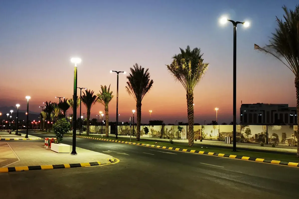 360 degree cylindrical solar panels integrated with smart solar street light poles