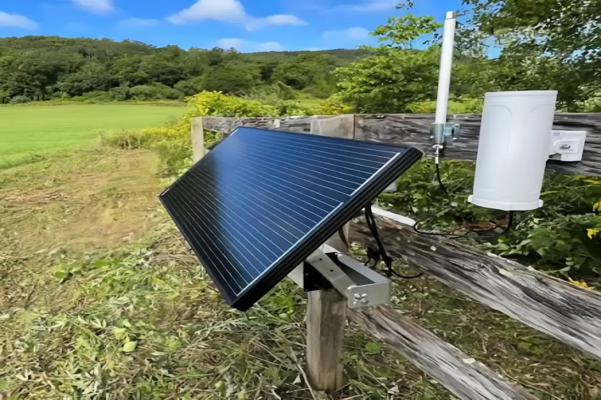 Small and mini solar panels for LED lights sensors and IoT devices